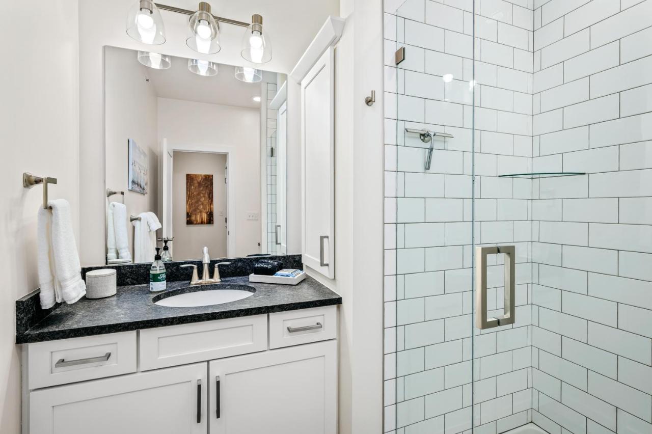 Urban Escape In Downtown Traverse Apartamento